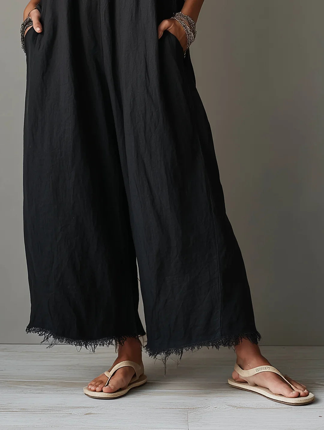 LÉA - WOMEN'S MINIMALIST LINEN JUMPSUIT